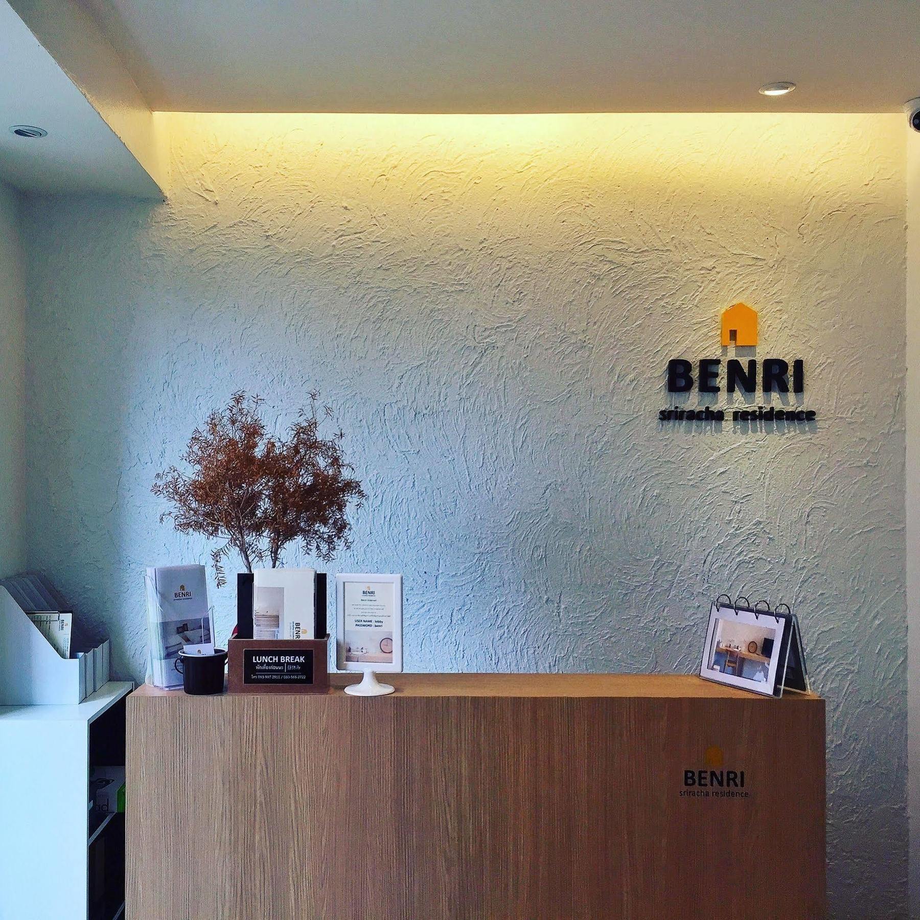 Hotel Benri sriracha Residencia Si Racha Exterior foto
